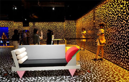 火爆40多年的孟菲斯風格家具席卷滬上，200余件代表性物件點亮服裝節(jié)